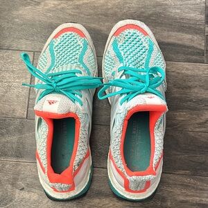 Adidas men’s 8.5 Ultraboost sneaker